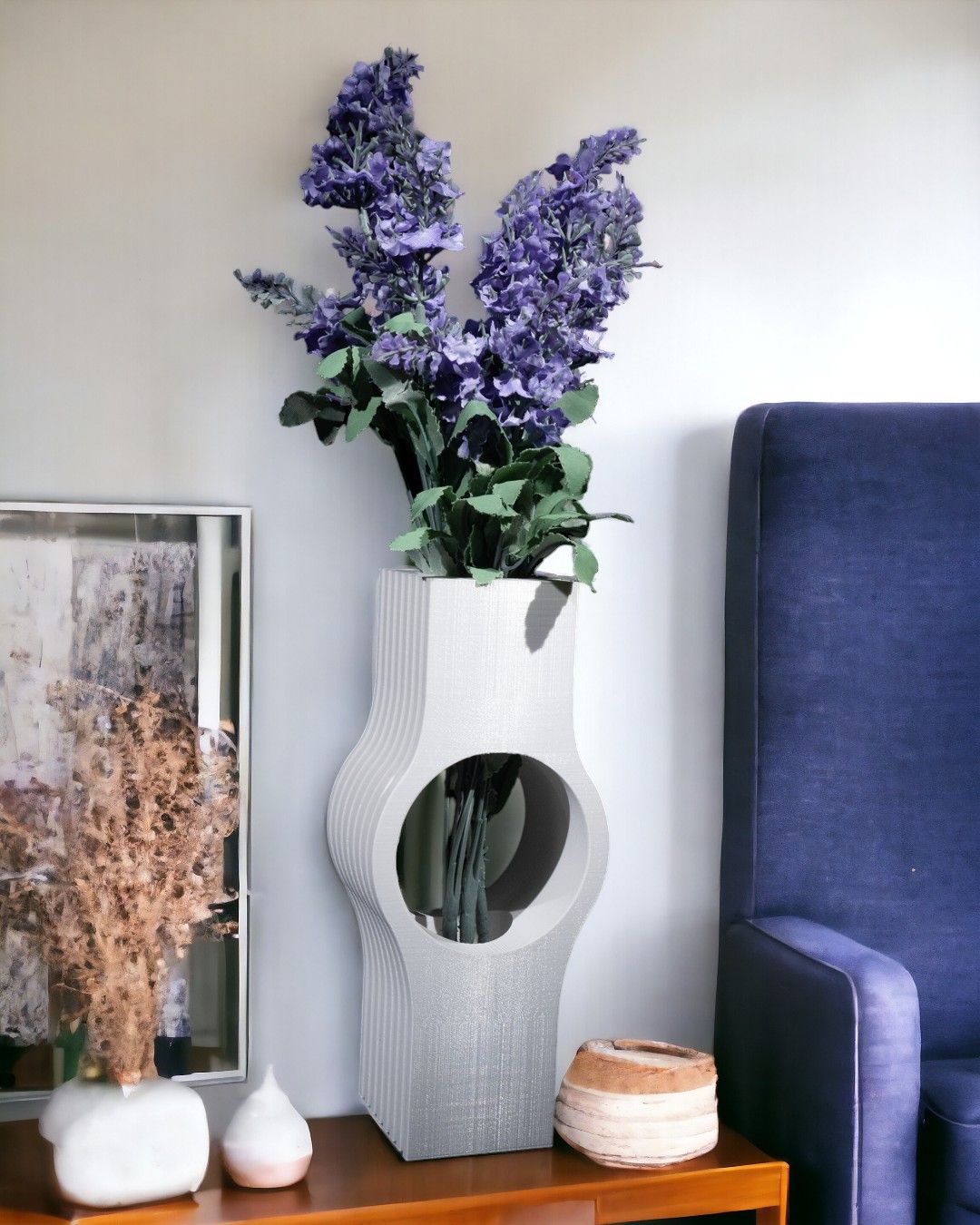 Veloura Maison Skulpturale Vase: Moderne minimalistische Wohnkultur