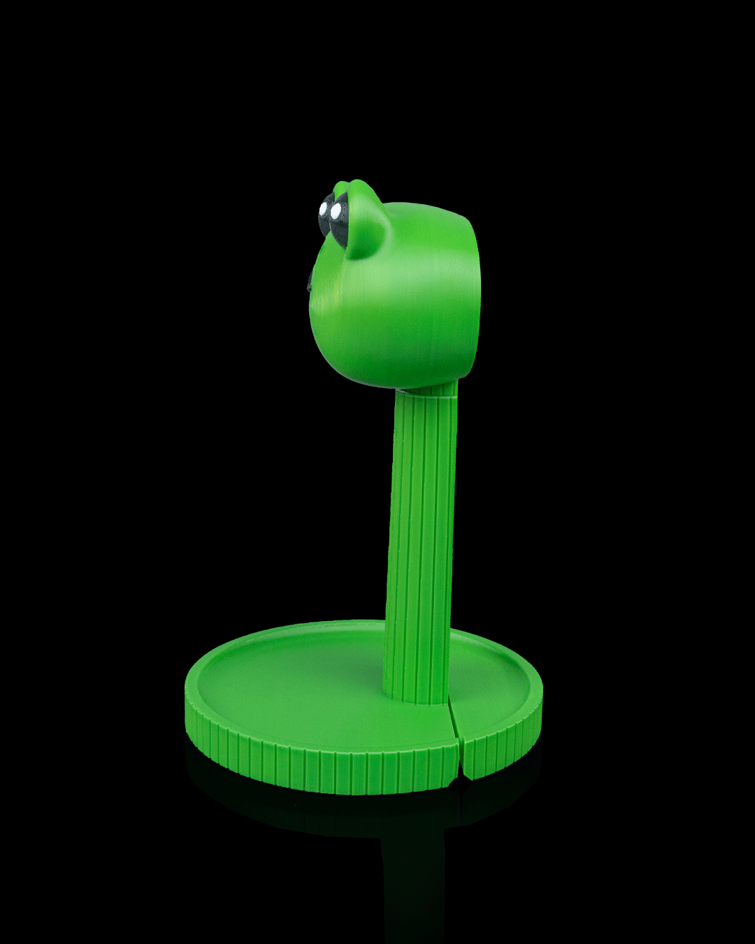 Frog Headset Stand: Fun, Modern Desk Organizer for Gaming Setups